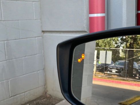 Used 2025 Nissan Versa SV FWD image 19