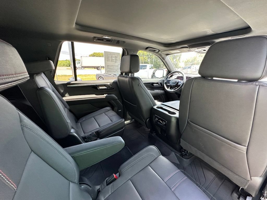 Used 2025 Chevrolet Tahoe RST w/ Comfort Package RWD image 32