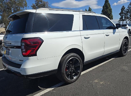 Used 2023 Ford Expedition Max Limited RWD image 6