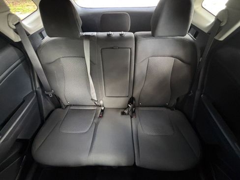 Used 2025 Kia Sportage LX FWD image 38