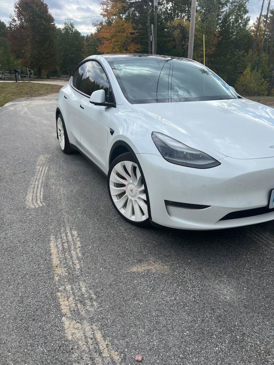 Used 2022 Tesla Model Y Performance AWD/4WD image 2