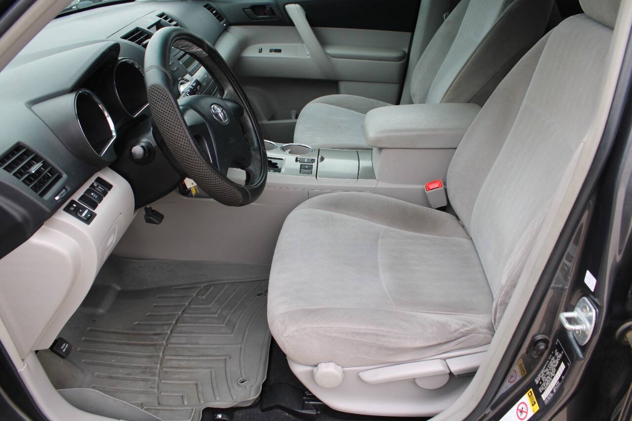 Used 2011 Toyota Highlander 2WD image 13