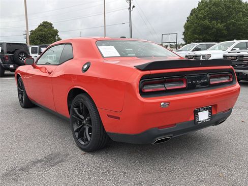Used 2017 Dodge Challenger SXT w/ Blacktop Package RWD image 7