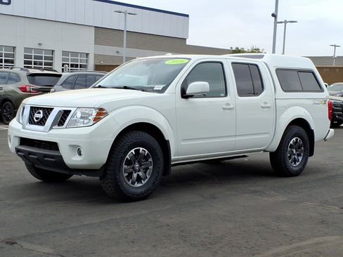 Used 2016 Nissan Frontier PRO-4X AWD/4WD image 3