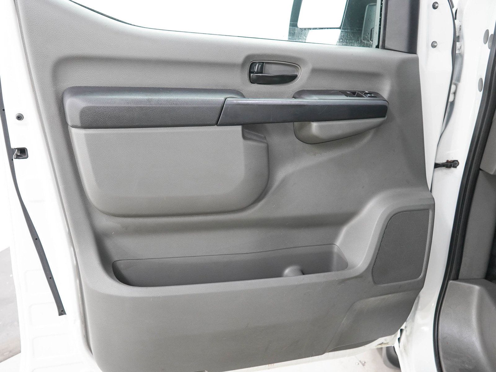 Used 2018 Nissan NV 2500 SV w/ Navigation Package RWD image 14