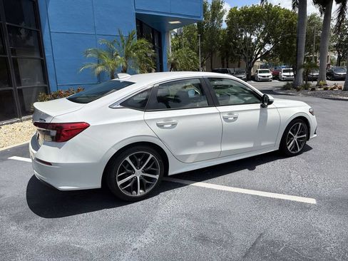 Certified 2024 Honda Civic Touring image 8