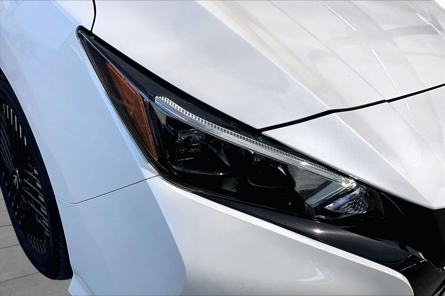 Used 2025 Nissan Leaf SV Plus FWD image 26