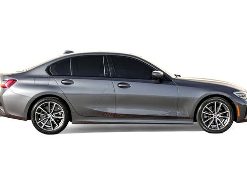Used 2022 BMW 330i Sedan w/ Driving Assistance Package image 7