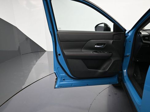 New 2026 Nissan Kicks SR FWD image 10