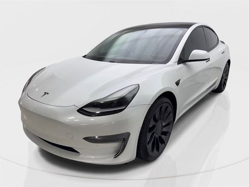 Used 2021 Tesla Model 3 Performance image 2