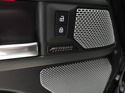 Used 2024 Land Rover Defender 130 X image 16