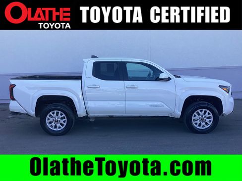 Certified 2024 Toyota Tacoma SR5 image 1