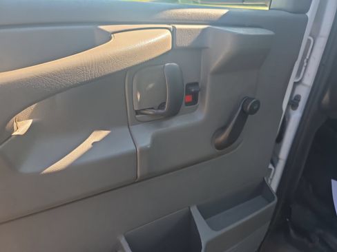 Used 2013 Chevrolet Express 2500 LS RWD image 16