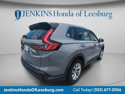 Used 2024 Honda CR-V LX image 3