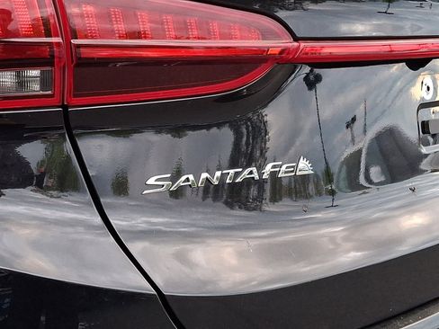 Certified 2023 Hyundai Santa Fe SEL AWD/4WD image 10