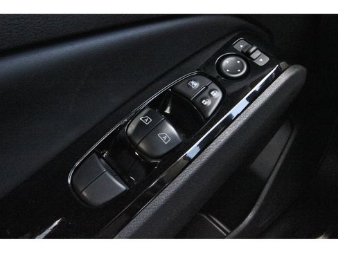 Certified 2025 Nissan Altima 2.5 SR AWD/4WD image 21