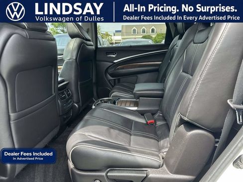 Used 2017 Acura MDX SH-AWD w/ Advance Package image 16