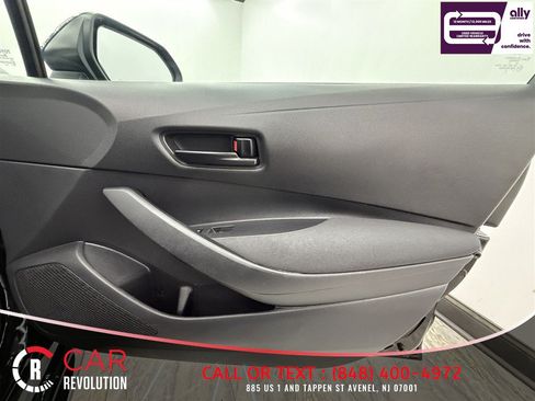 Used 2023 Toyota Corolla LE FWD image 38