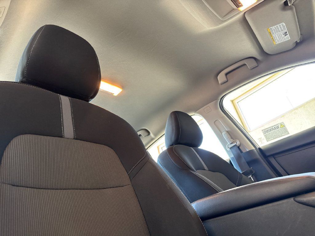 Used 2025 Nissan Sentra SV FWD image 15