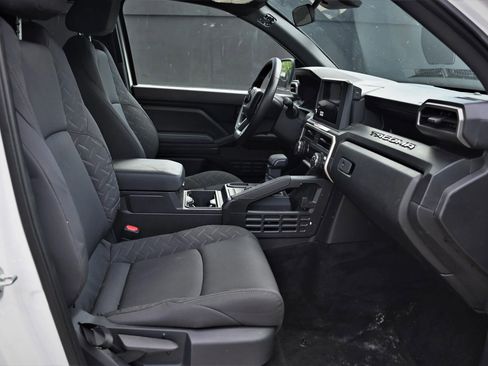 Used 2024 Toyota Tacoma SR image 11