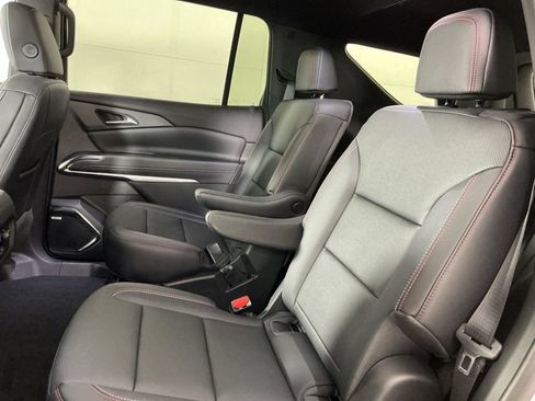 New 2026 Chevrolet Traverse Z71 w/ Enhanced Driving Package AWD/4WD image 8