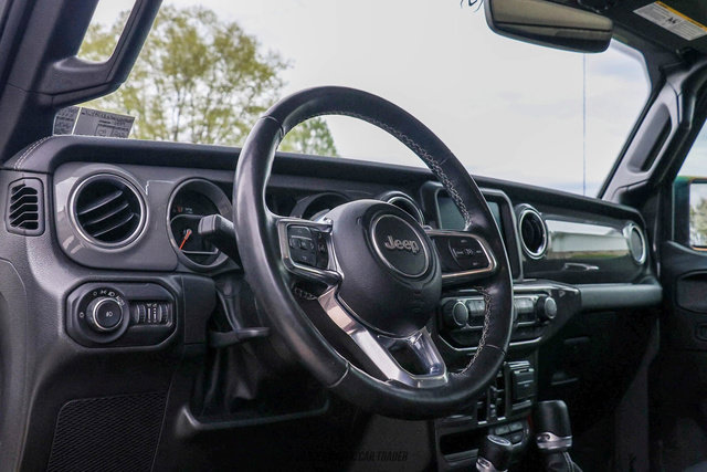 Used 2022 Jeep Wrangler Unlimited Sahara w/ Cold Weather Group AWD/4WD image 23