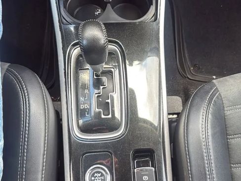 Used 2020 Mitsubishi Outlander AWD image 20