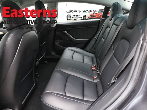 Used 2018 Tesla Model 3 Long Range RWD image 16