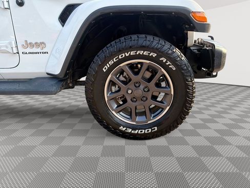 Used 2020 Jeep Gladiator Overland AWD/4WD image 19