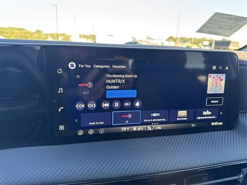 New 2026 Nissan Kicks SR w/ SR Premium Package image 16