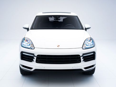 Certified 2020 Porsche Cayenne AWD/4WD image 6