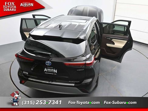 Used 2021 Toyota Highlander Platinum AWD/4WD image 36