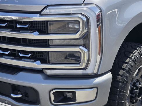Used 2024 Ford F250 Platinum w/ Tremor Off-Road Package AWD/4WD image 7