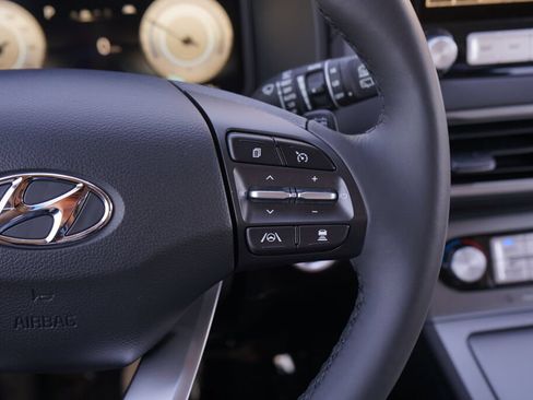 Certified 2023 Hyundai Kona Limited FWD image 30