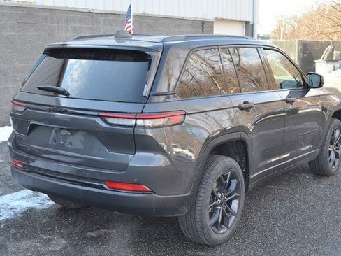 New 2025 Jeep Grand Cherokee Limited image 8