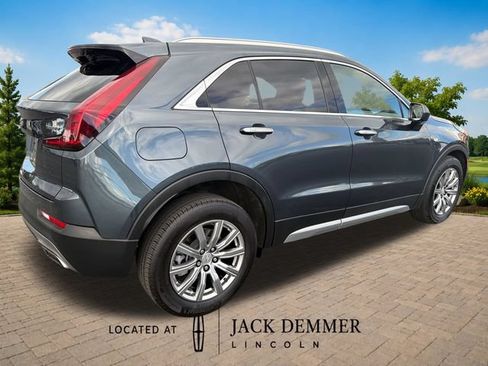 Used 2020 Cadillac XT4 Premium Luxury w/ Cold Weather Package FWD image 7