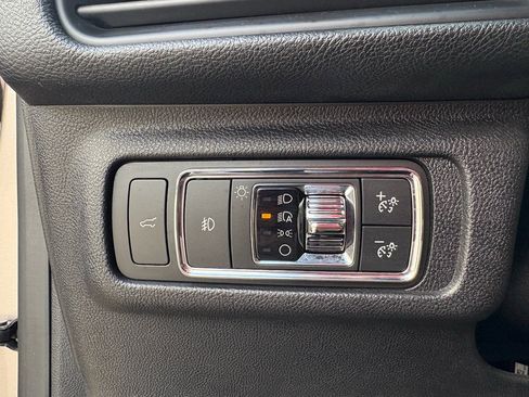 Used 2020 Lincoln Corsair Reserve w/ Elements Package image 13