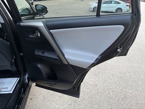 Used 2015 Toyota RAV4 Limited w/ Technology Package image 15