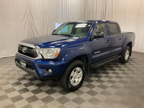Used 2014 Toyota Tacoma 4x4 Double Cab w/ SR5 Package image 4