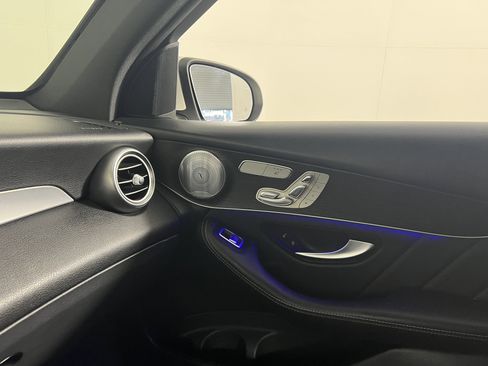 Used 2020 Mercedes-Benz GLC 300 4MATIC image 12