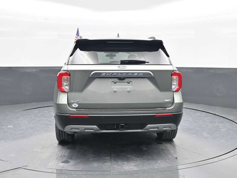 Used 2020 Ford Explorer XLT w/ Equipment Group 202A image 6
