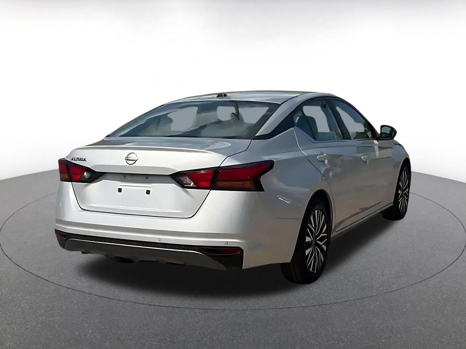 Used 2026 Nissan Altima 2.5 SV FWD image 14