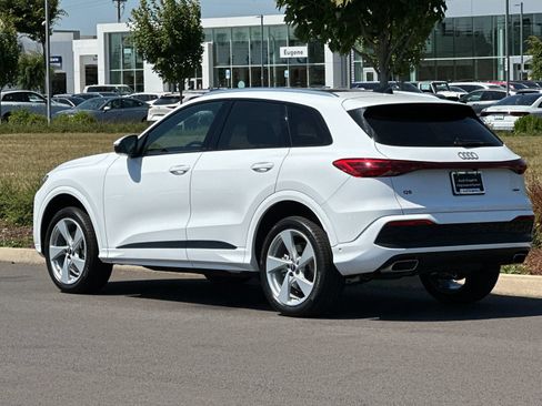 Used 2025 Audi Q5 Premium Plus AWD/4WD image 5