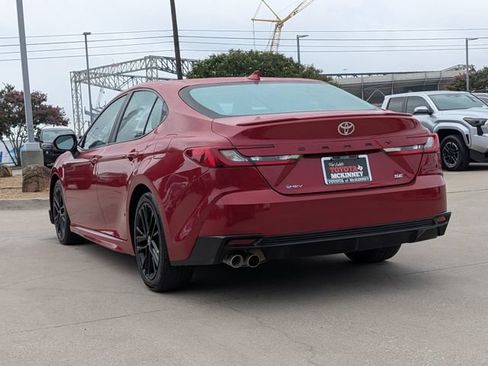 Used 2025 Toyota Camry SE FWD image 10