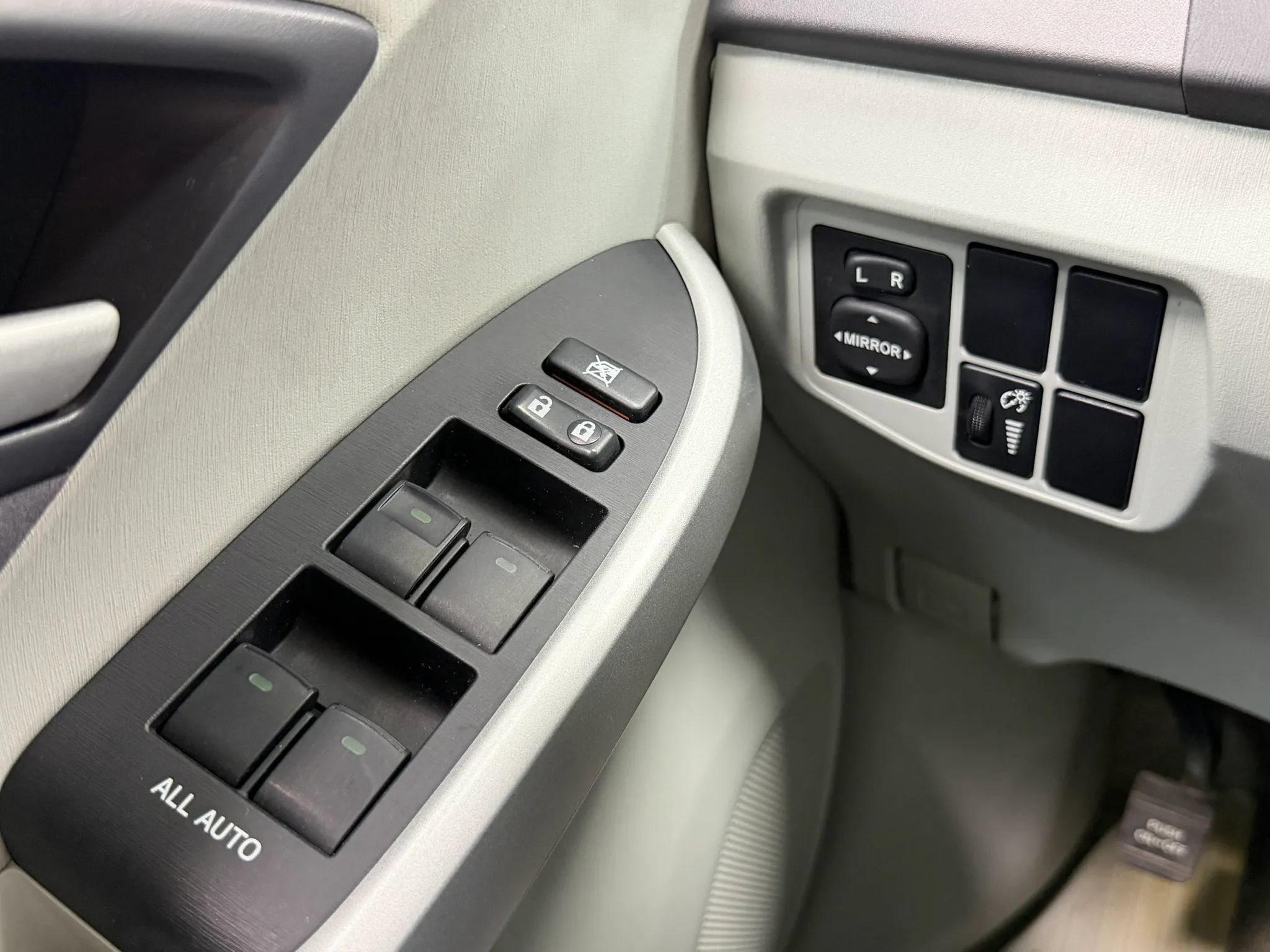 Used 2011 Toyota Prius Two FWD image 24