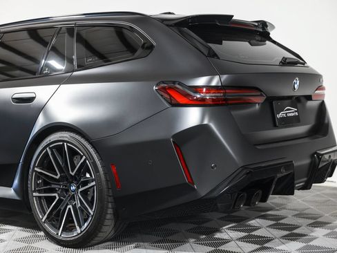 Used 2026 BMW M5 Touring AWD/4WD image 17
