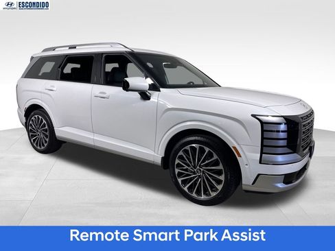 Certified 2026 Hyundai Palisade Calligraphy FWD image 7