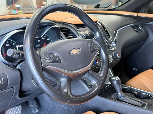 Used 2016 Chevrolet Impala LTZ w/ Enhanced Convenience Package FWD image 10
