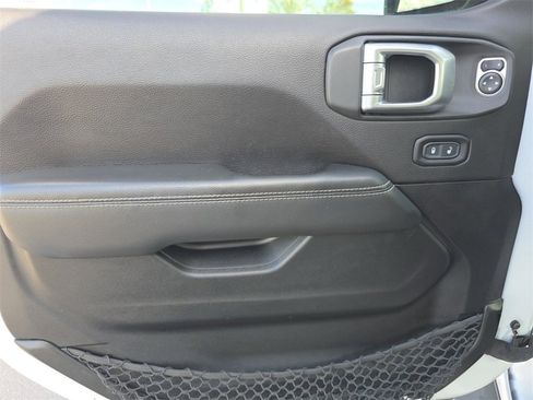 Used 2020 Jeep Gladiator Rubicon image 23