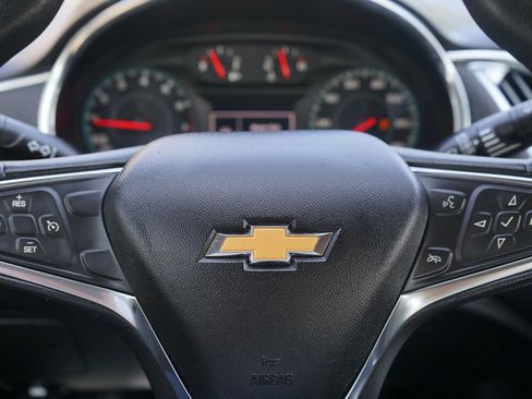 Used 2018 Chevrolet Malibu LT FWD image 20
